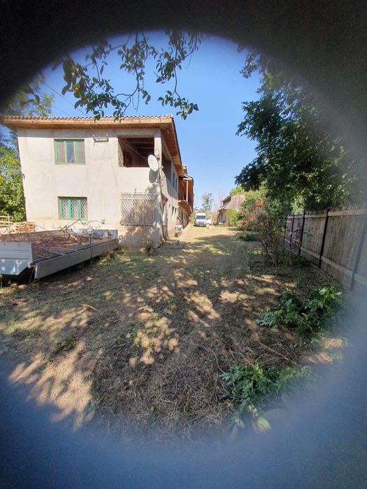 Casă + teren 11.000 m² intravilan