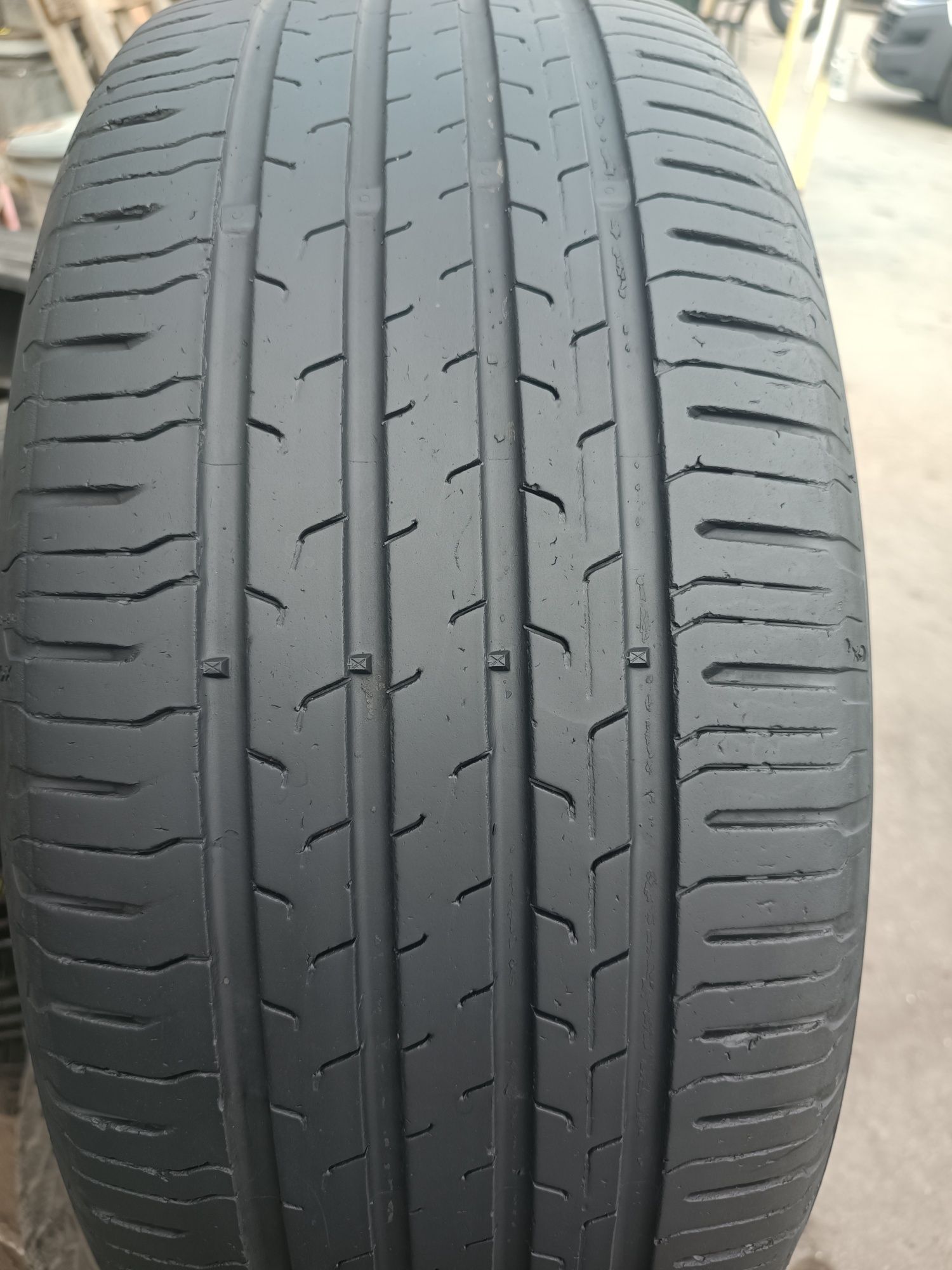 225/50/17 Continental