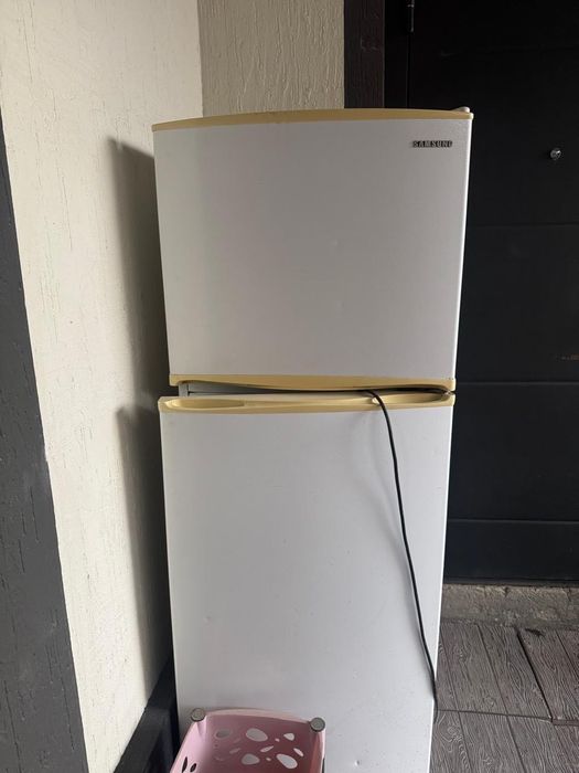 Холодильник Samsung