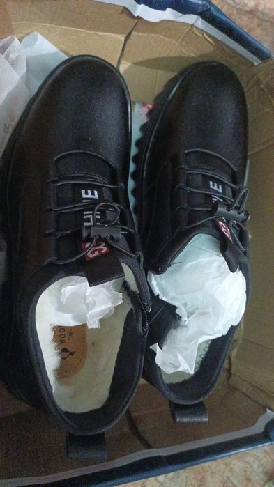 Продам зимнию мужскую обувь