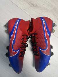 Футболни обувки