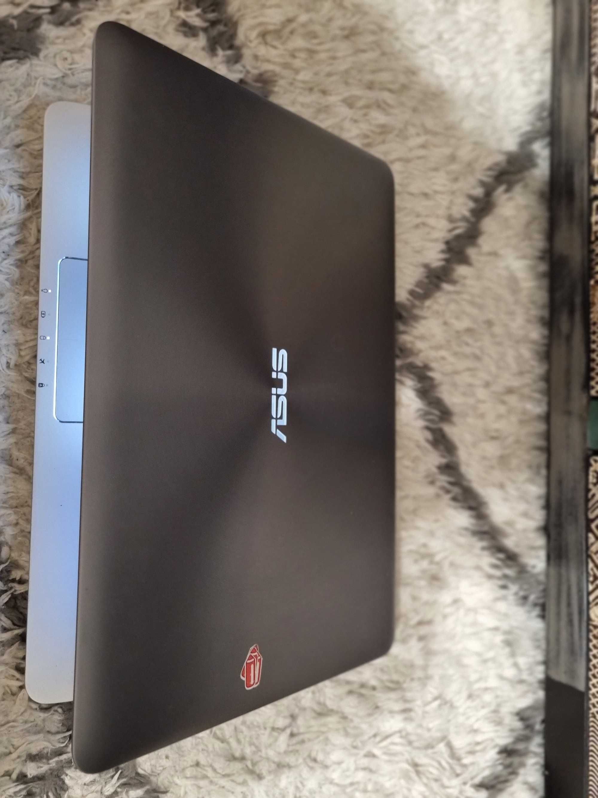 Laptop Asus i7 NVidia GT 940M 2GB, Sunet Bang&Olufsen Carcasa Aluminiu