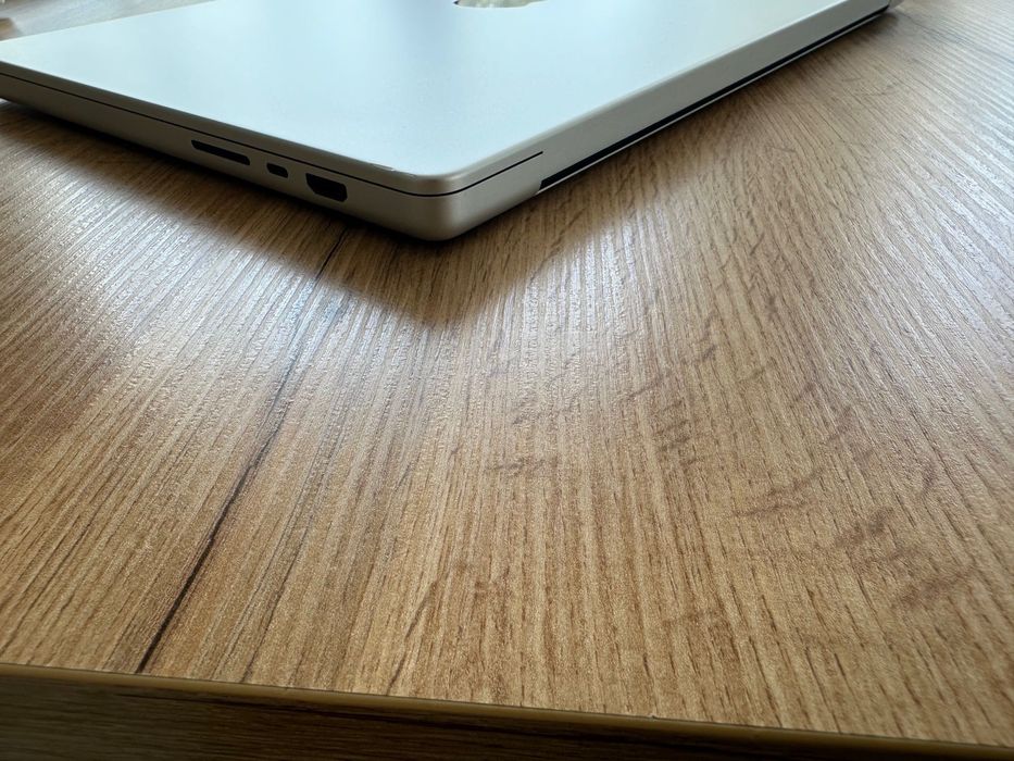 MacBook Pro 16" M3 PRO 12-CPU, 18-GPU, 18GB RAM, 512GB SSD