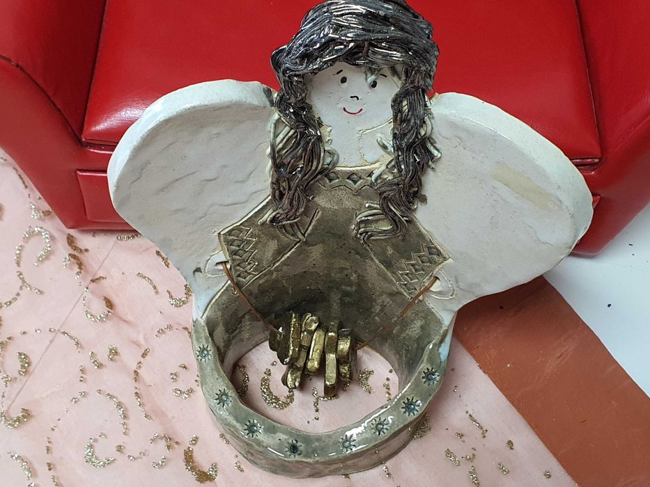 Decoratiune de Craciun din ceramica ingeras