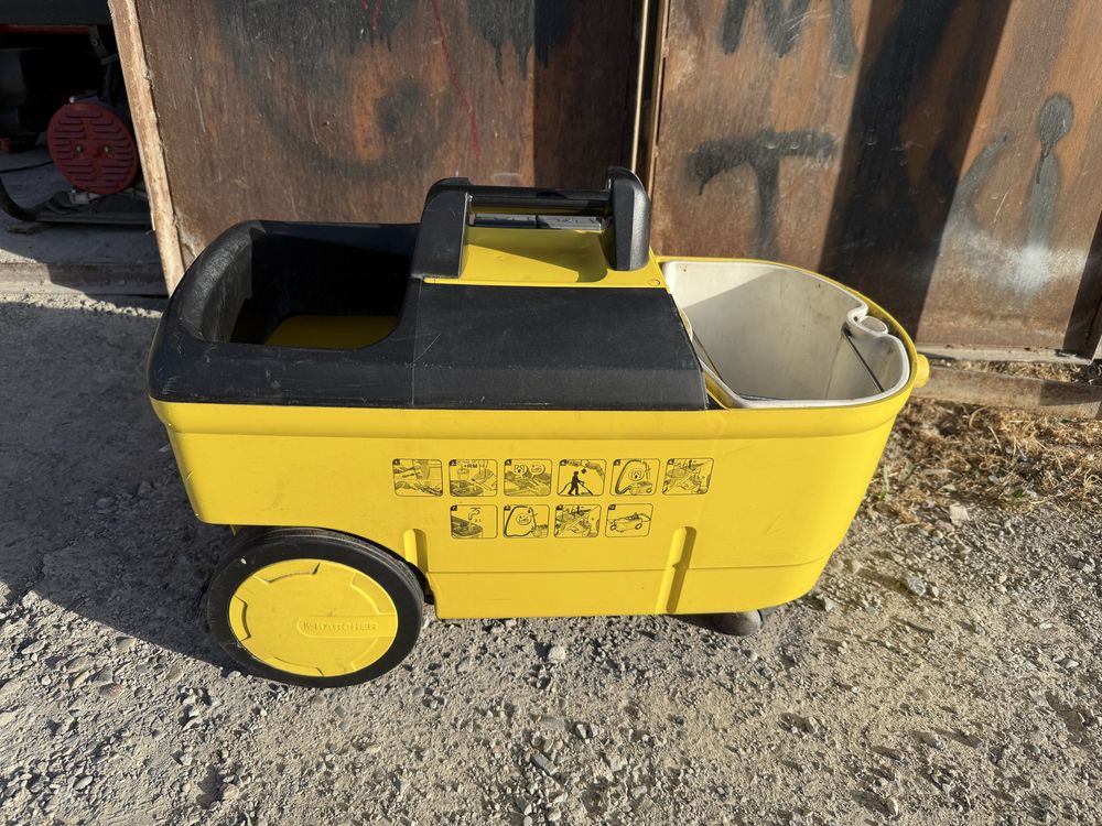 * Karcher Puzzi 100 в отличном рабочем состоянии оригинал