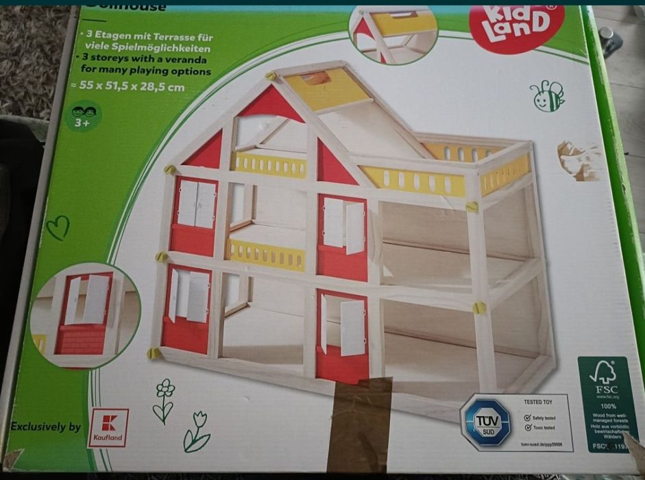 Căsuța lemn pentru fetița