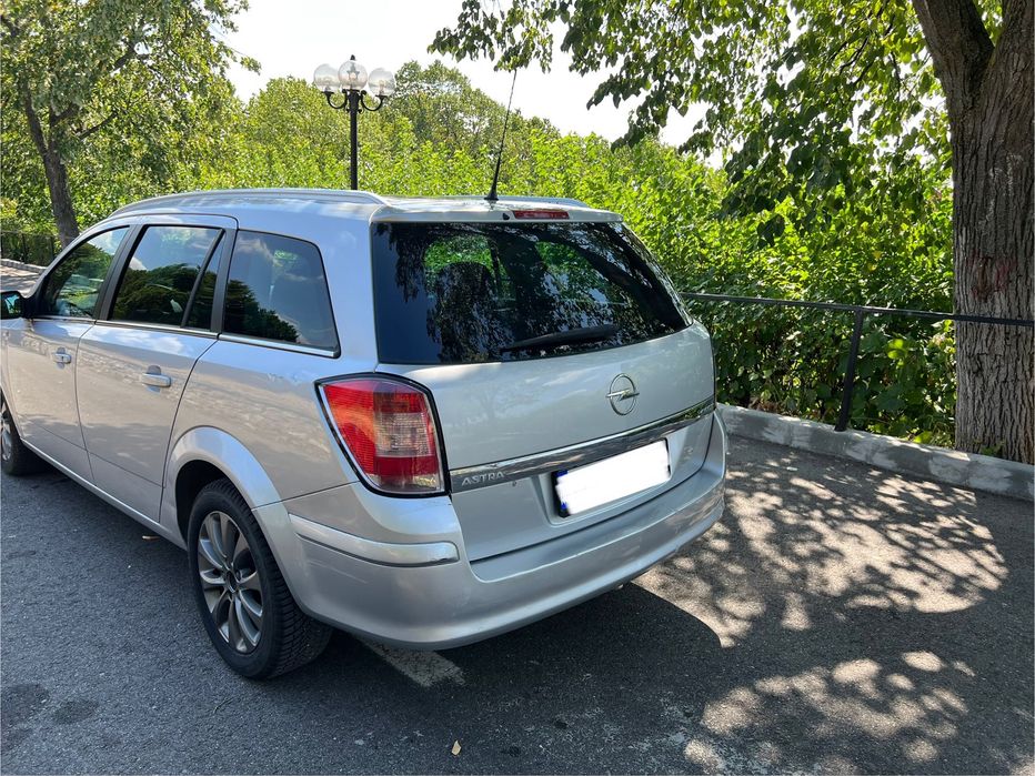 Opel Astra H 2010, motor 1.7 Diesel