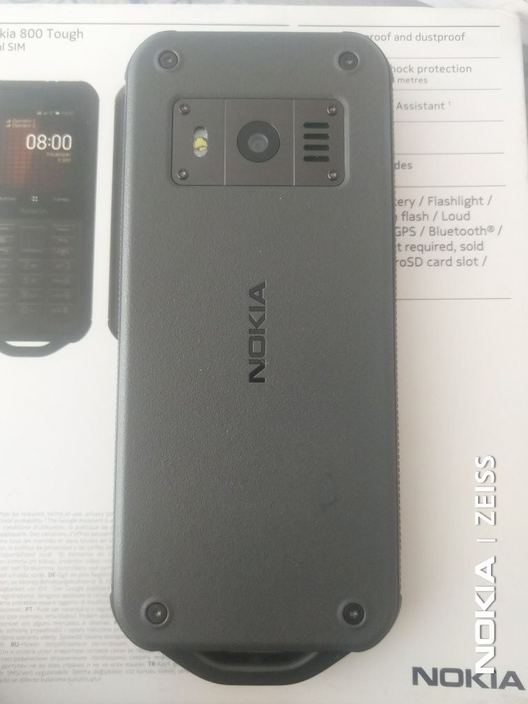 Nokia 800 Tough чисто нов водоустойчив удароустойчив телефон и зарядно