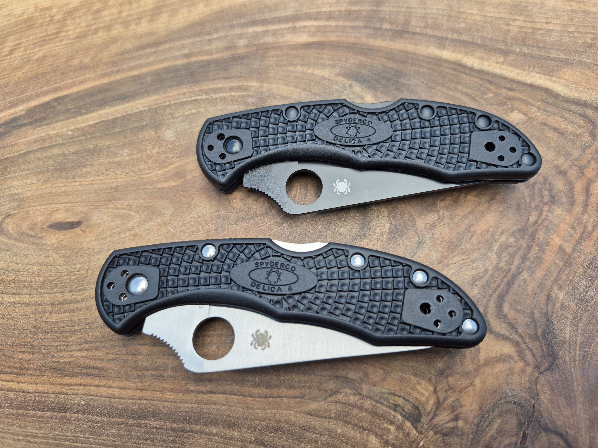 Сгъваем джобен нож Spyderco Delica 4,два цвята