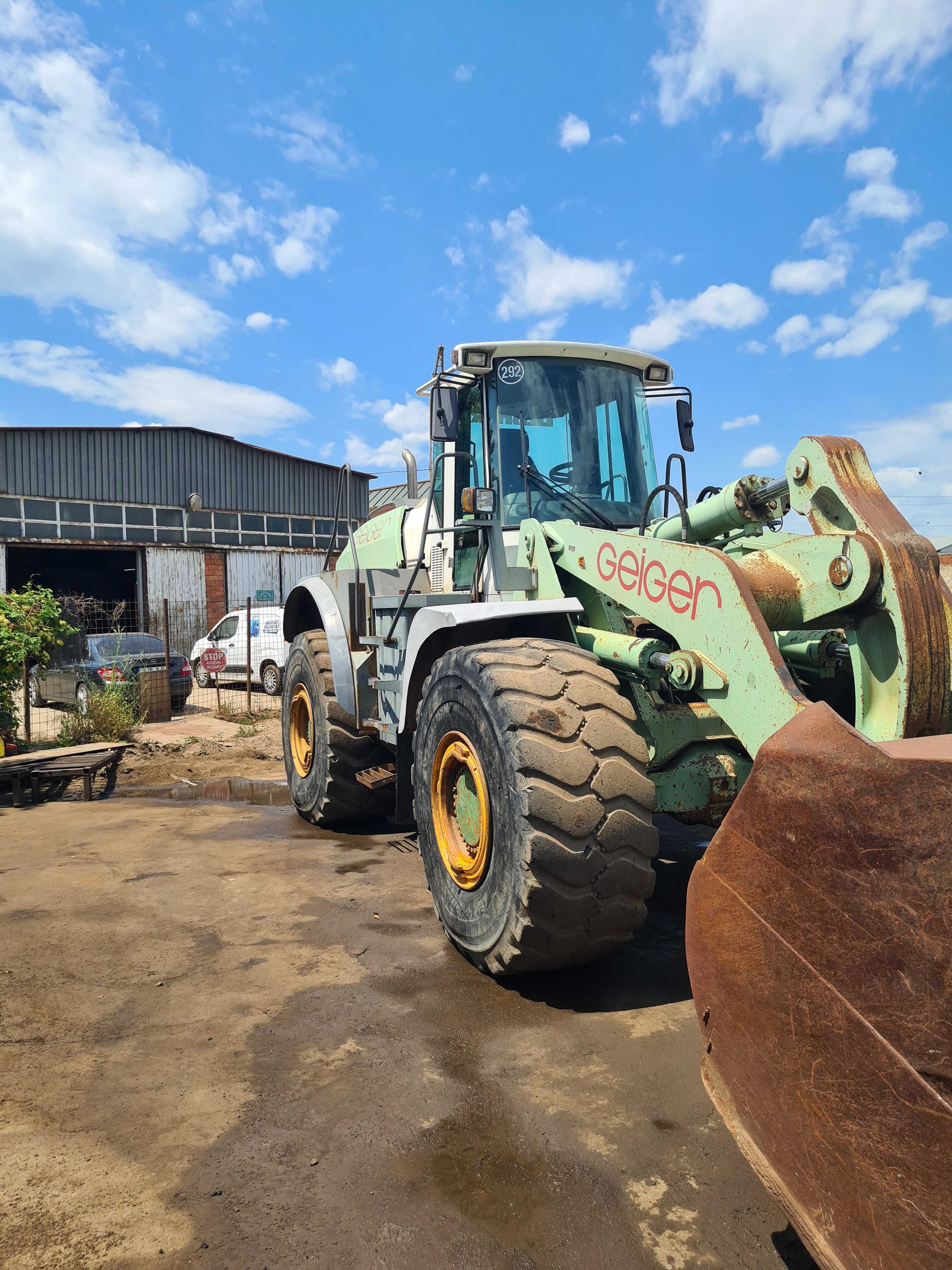 Incărcator Frontal Liebherr L574