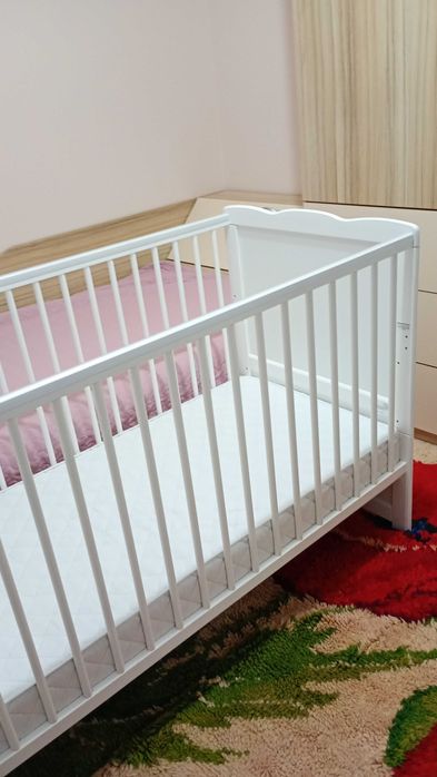 Ново детско креватче с матрак.