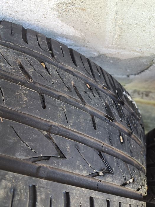 Cauciuc Jenṭi Ford Kuga 235/50/18