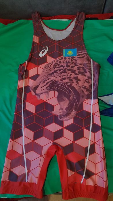 Форма для борьбы в отличном состоянии