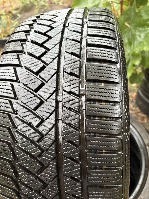Зимни гуми Continental 225/40R18