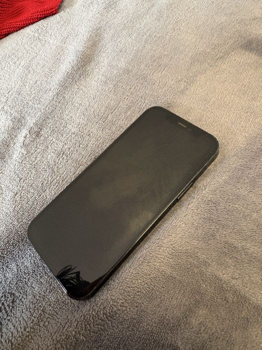 Vand Iphone 12 pro , stare buna,folosit,128GB.