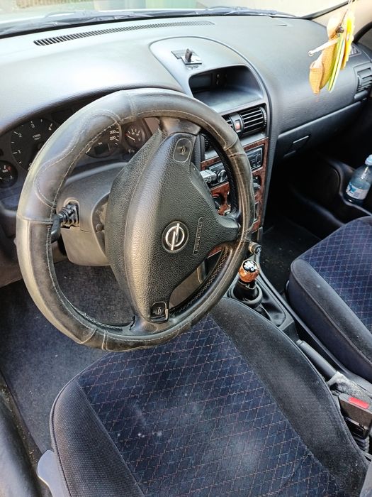 Vând Opel Astra g