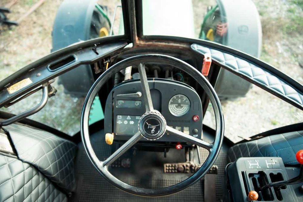 Tractor John Deere 3640 +AC – complet recondiționat, stare impecabilă