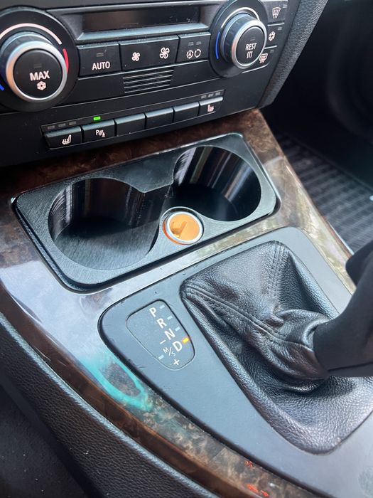 Suport pahare E90, E91, E92, E93 cu bricheta