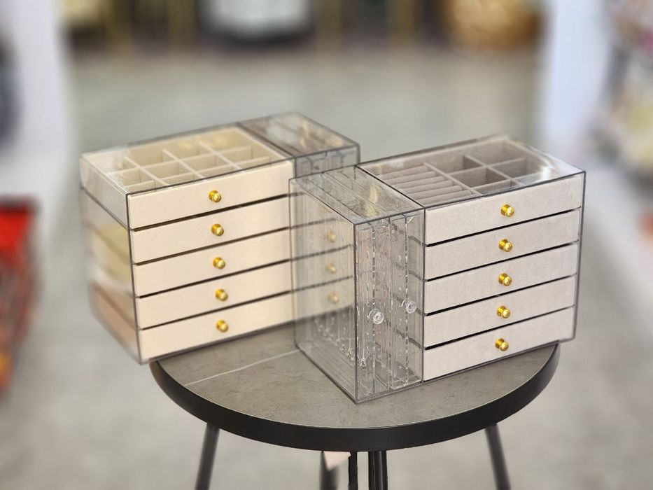 Шкатулка для украшений и бижутерии