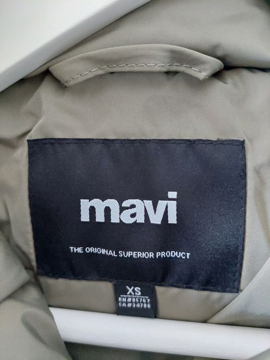 Geacă cu glugă nouă