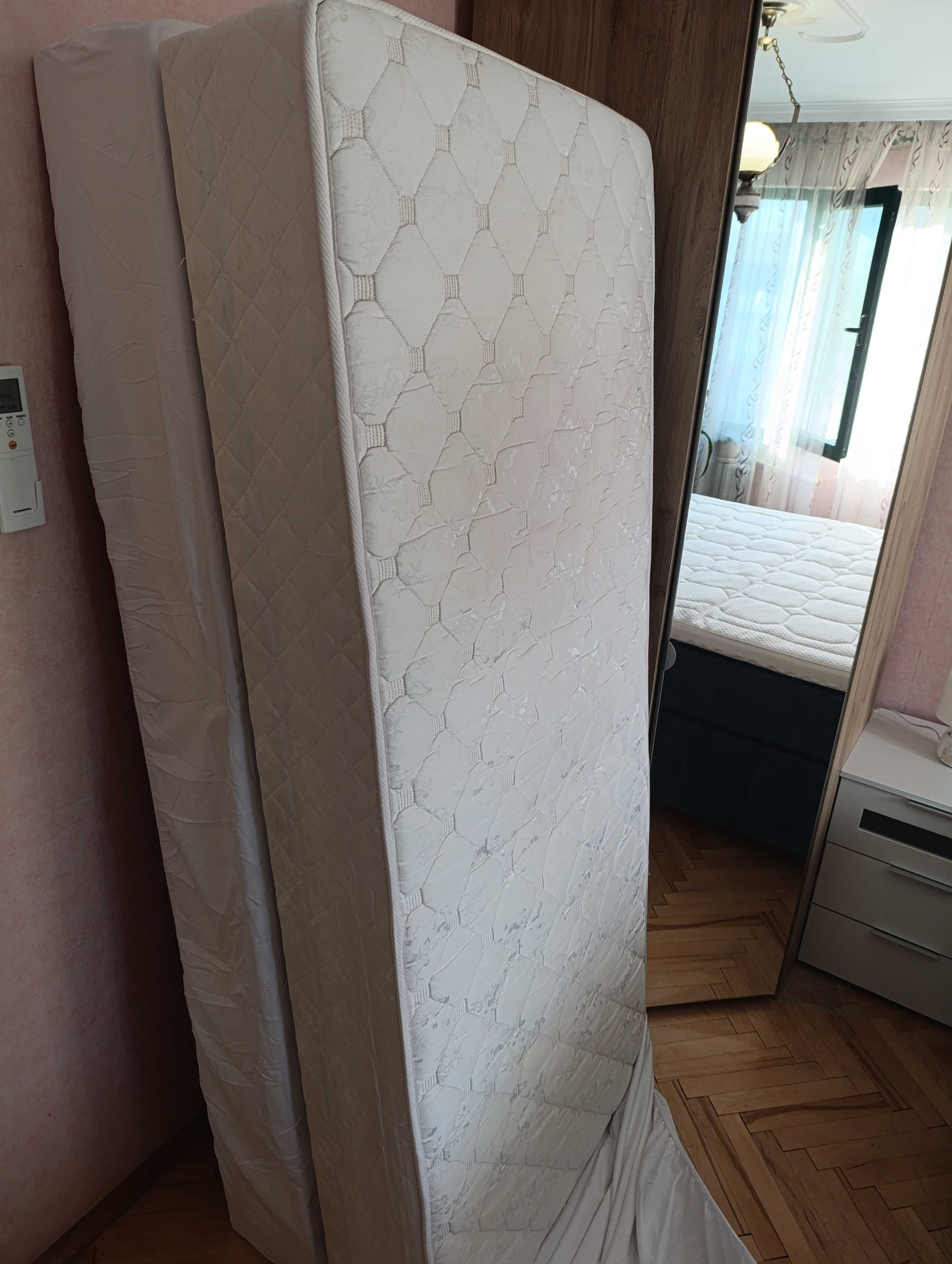 Продавам 2 броя матраци 90/190 за 50 лева броя