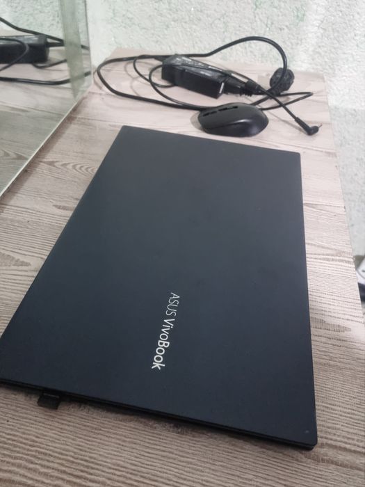 Asus Vivobook noutbuk