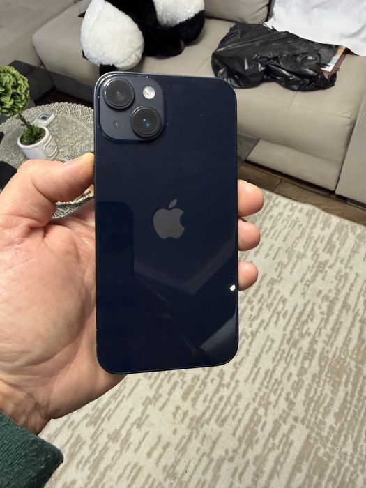 Продавам iphone 14 черен ба цвят