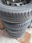 5 roti peugeot (4 iarna, 1 vara) jante cu tot cu cauciucuri