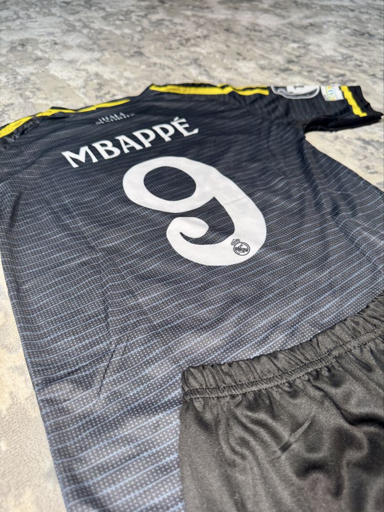Compleu fotbal Real Madrid - Mbappe (away 25-26)