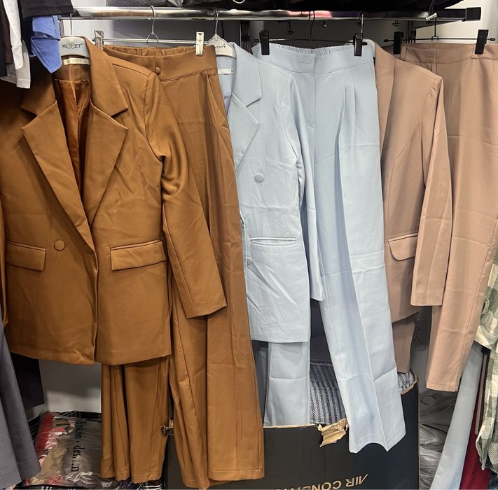 Женская одежда.