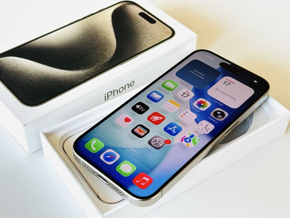 Iphone 15 Pro 256GB Natural Titanium Като нов! Гаранция 6 месеца