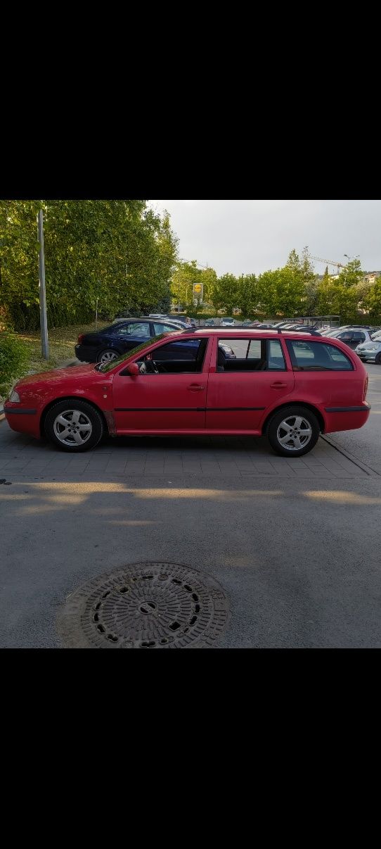 Шкода Октавия 1.9TDI 90ks  2555 лв