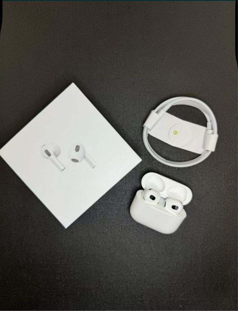 AirPods 3 – Sunet clar, design modern, conectivitate perfectă