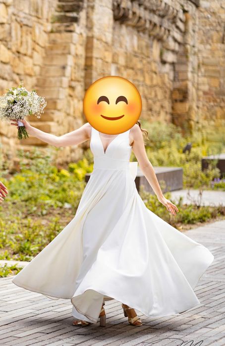 Rochie de mireasa grațioasă și lejeră