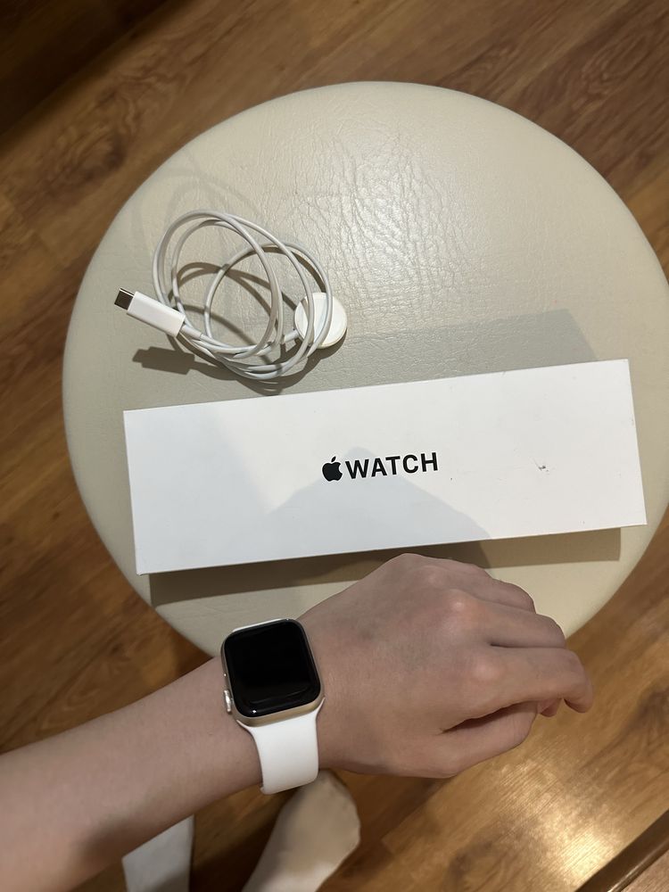 Apple Watch SE 40mm эплуатч 40мм