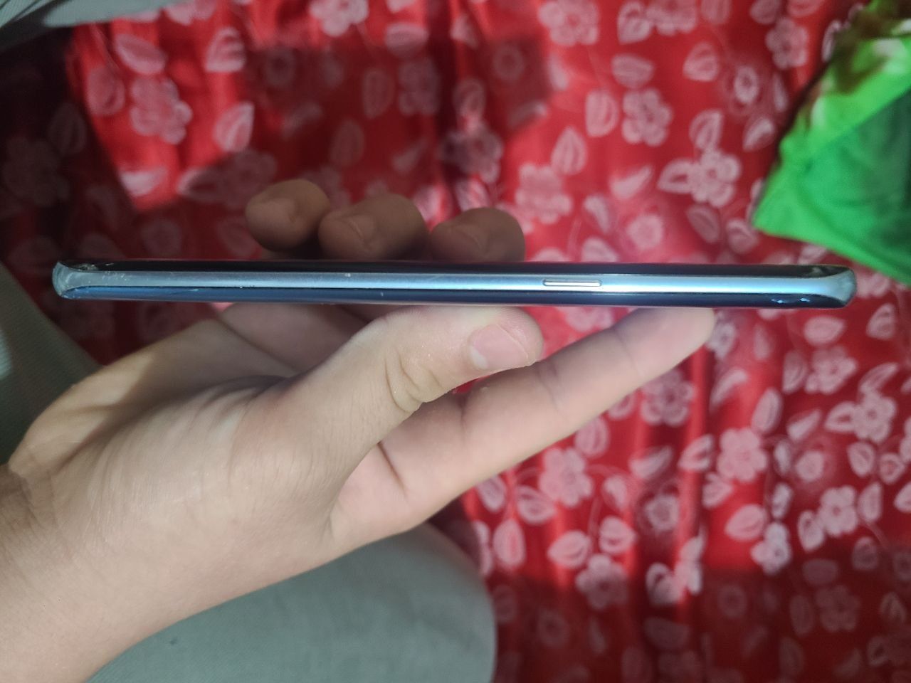 Samsung s8 srochno sotiladi