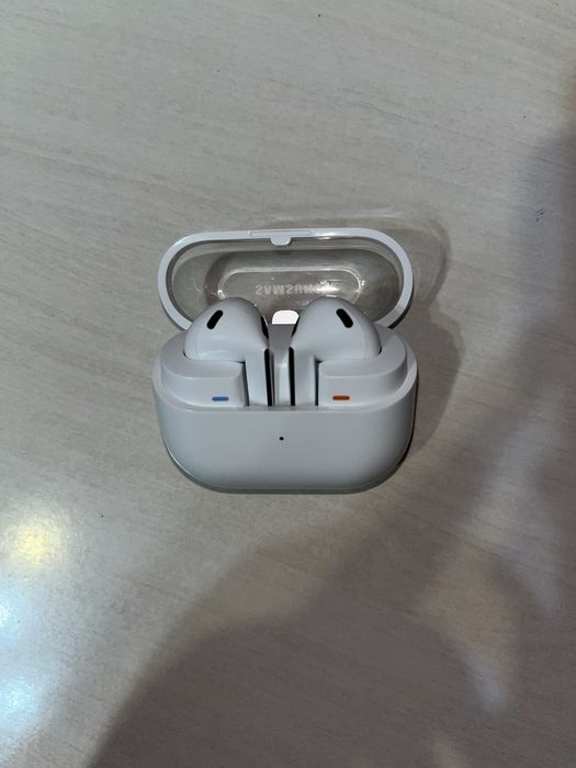 Продаю Galaxy Buds 3