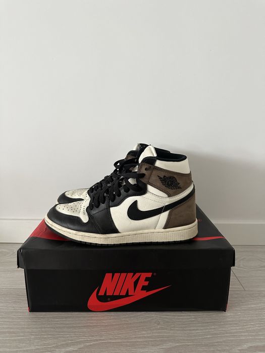 Jordan 1 Dark Mocha