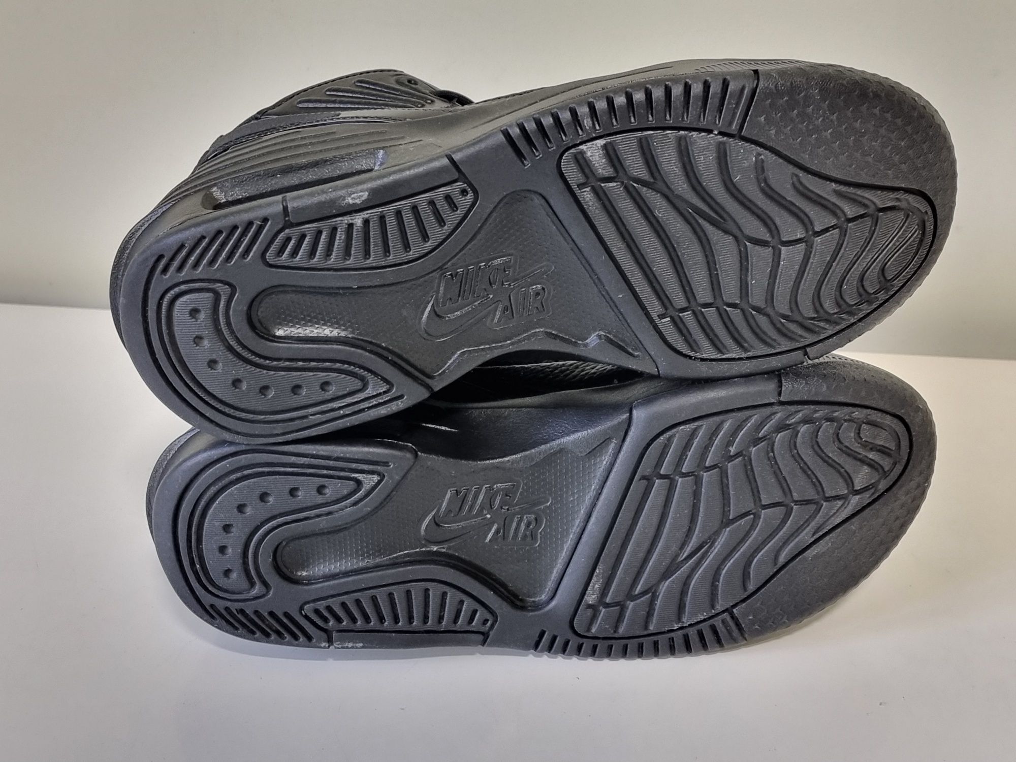 Nike Jordan Max Aura 5 спортни обувки 38 номер