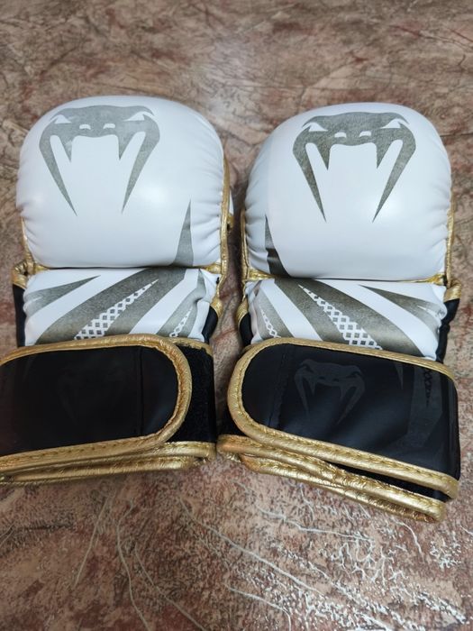 Перчатки для мма в хорошем состоянии новый 1 раз использованный