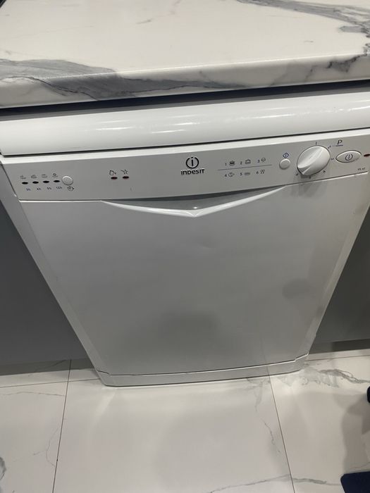 Продам посудомоечную машину