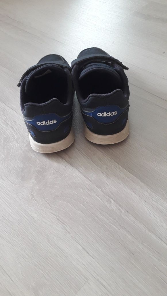 Маратонки Adidas