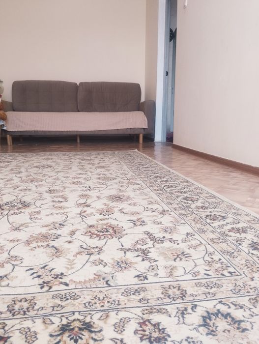 Продам 2 -х  комнатную квартиру