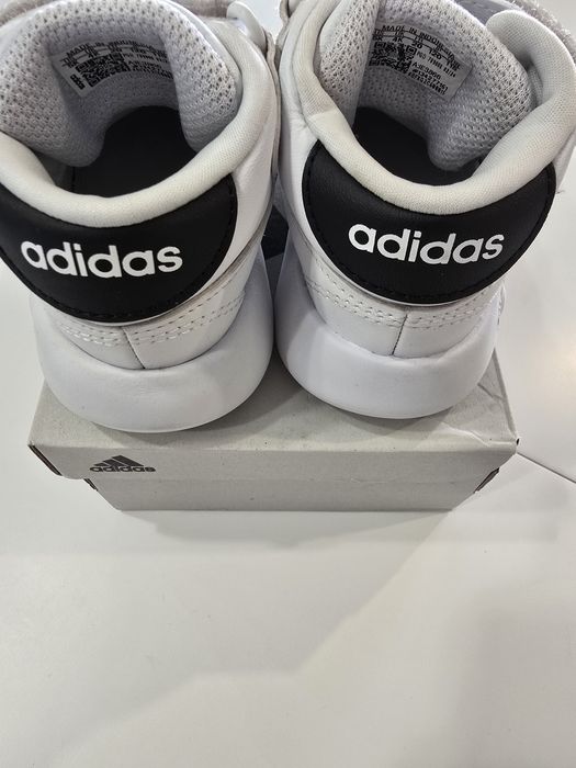 Бебешки маратонки Adidas Grand Court