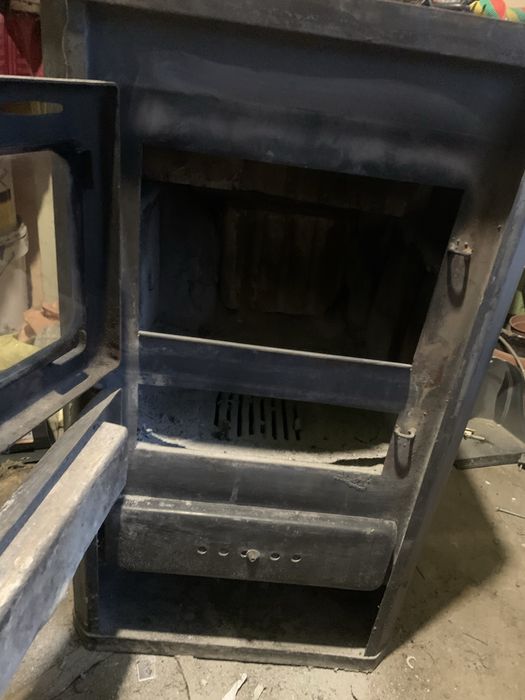 камина прити на твърдо гориво