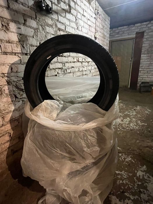 Продам шины R 20