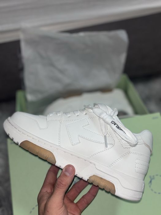 Vand Off White out of ofice white 41