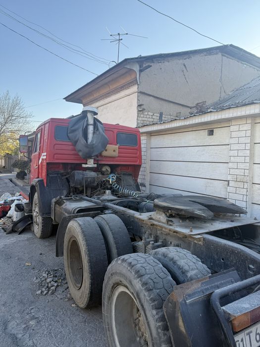 Kamaz tigach srochna 1989 xolati yurib turgan moshina s
