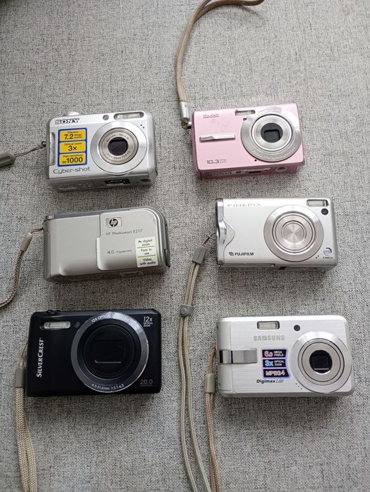 Aparate foto digitale ITP și pe film