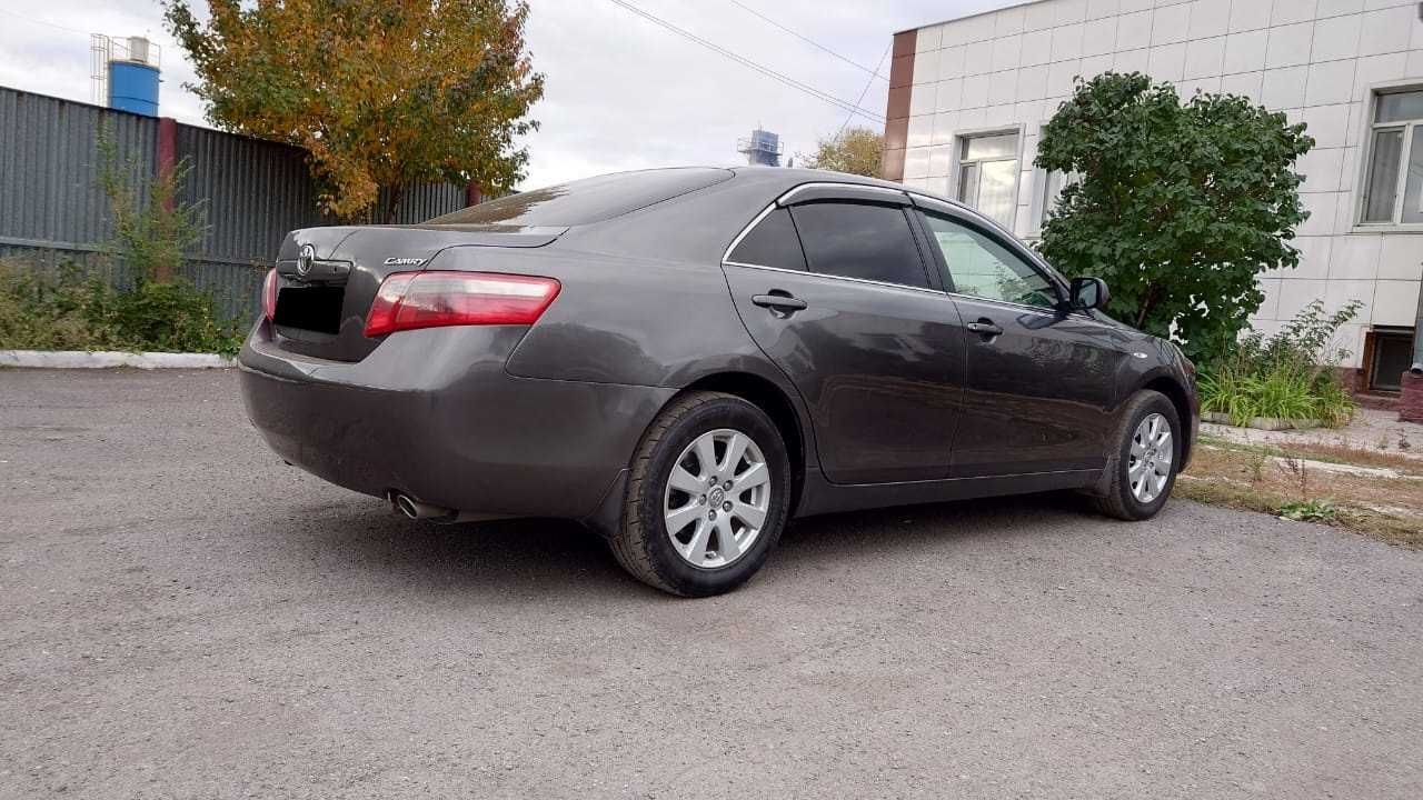 Продам автомобиль Toyota Camry